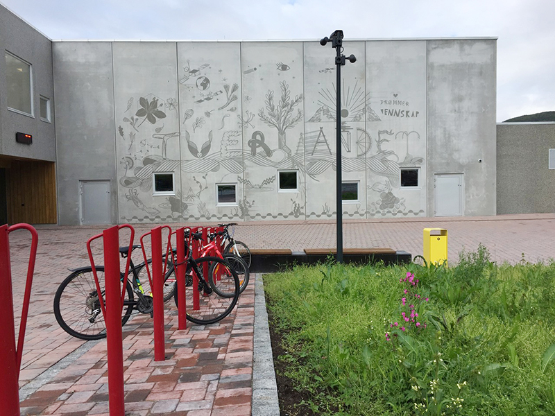 Graphic Concrete Tau Shopping Center R13