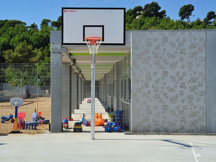 Graphic Concrete Josep Guinovart Primary School